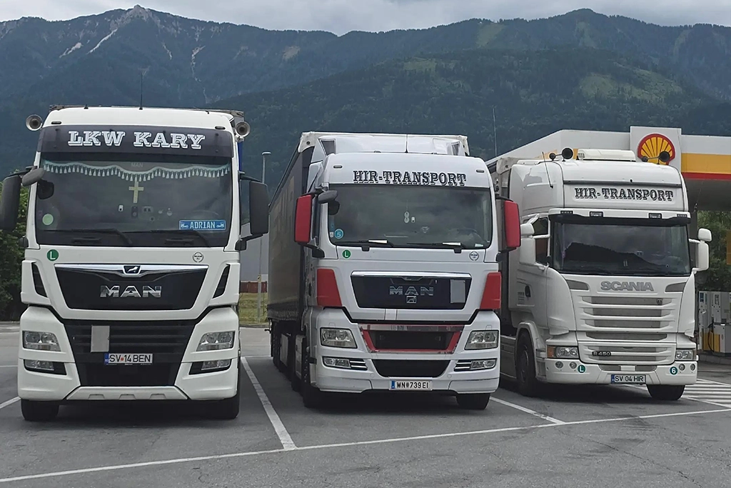 Flotă camioane HIR-Transport & LKW Kary
