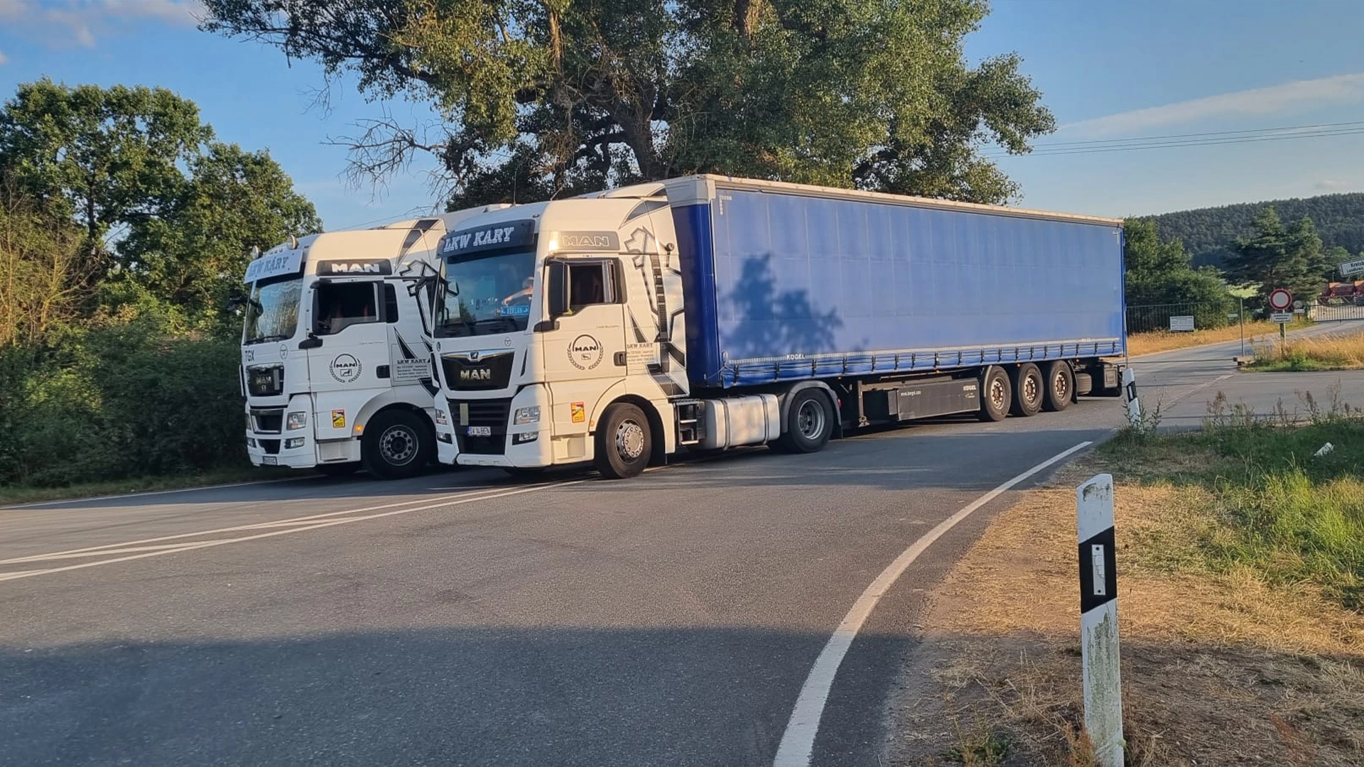 Camion LKW Kary pe traseu